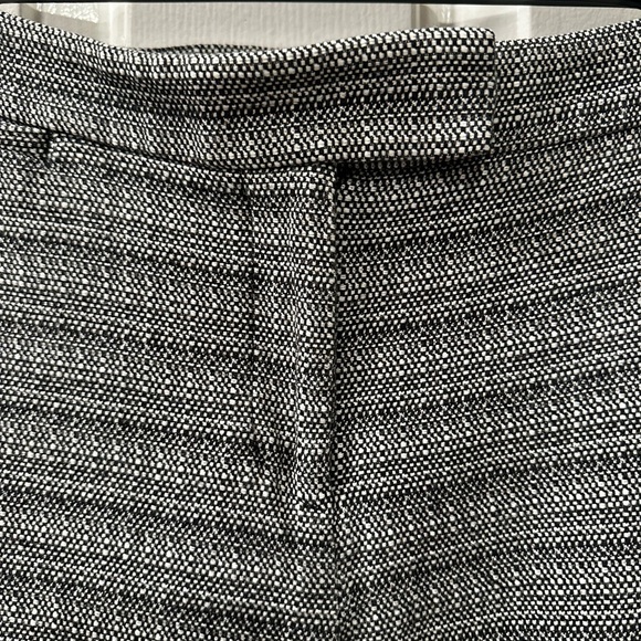 Ann Taylor Women's Cropped Pants Size 8 EUC - Picture 6 of 6